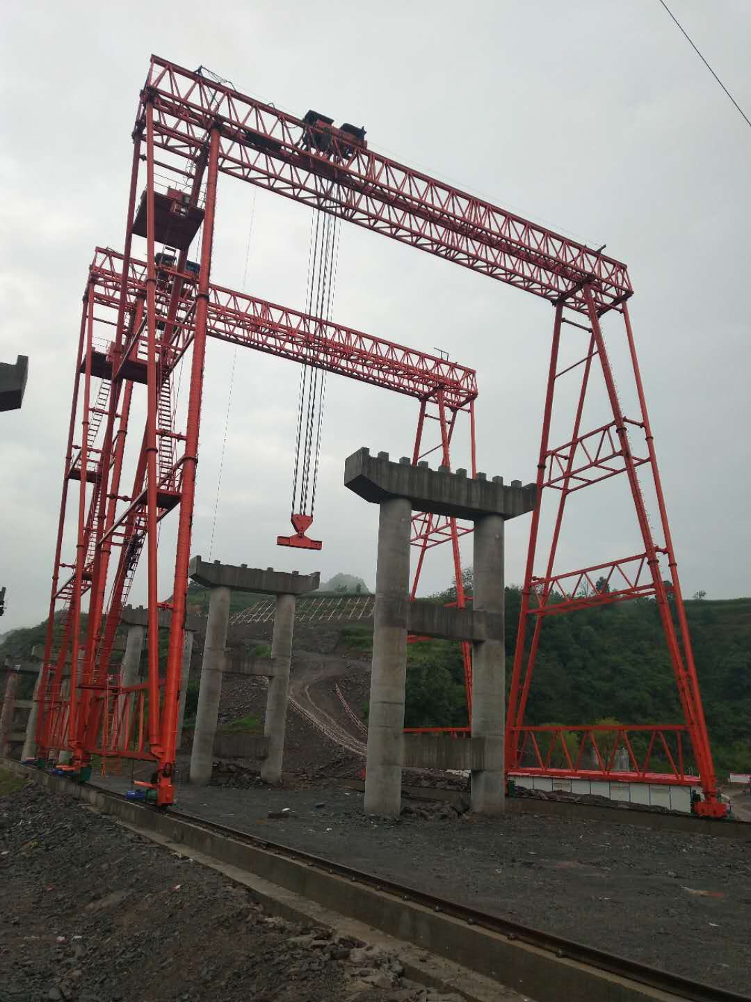 中鐵四局貴陽項目，MG100噸-32米跨38米高龍門吊